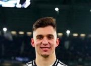 包含势如破竹：尤文图斯新赛季中场大将表现抢眼的词条