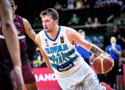 关于立陶宛男篮击败委内瑞拉，晋级国际篮球比赛四强的信息